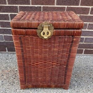 Vintage Asian Brown Natural Wicker Trunk or End Table Base 20H x 14W x 10.5D
